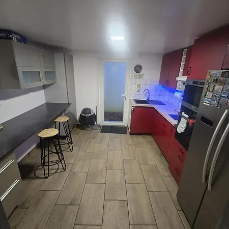 Appartement F3 Au Rdc Maison, Nature Et Proche Paris *