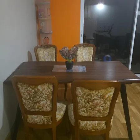 F3 Au Rdc Maison, Nature Et Proche Paris *
